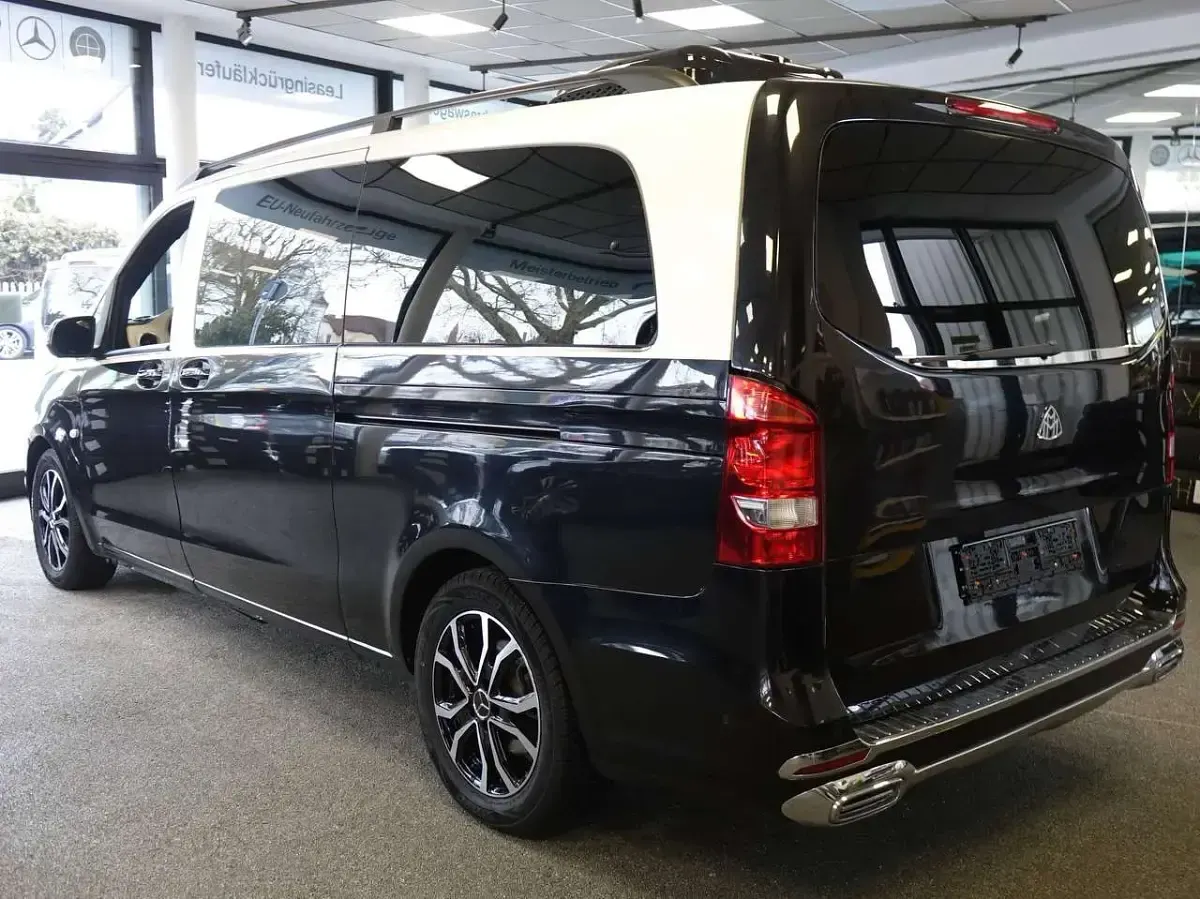 Gebraucht Mercedes Vito 190 PS (139 kW) 2019 Arktikweiss / schwarz bicolor Van