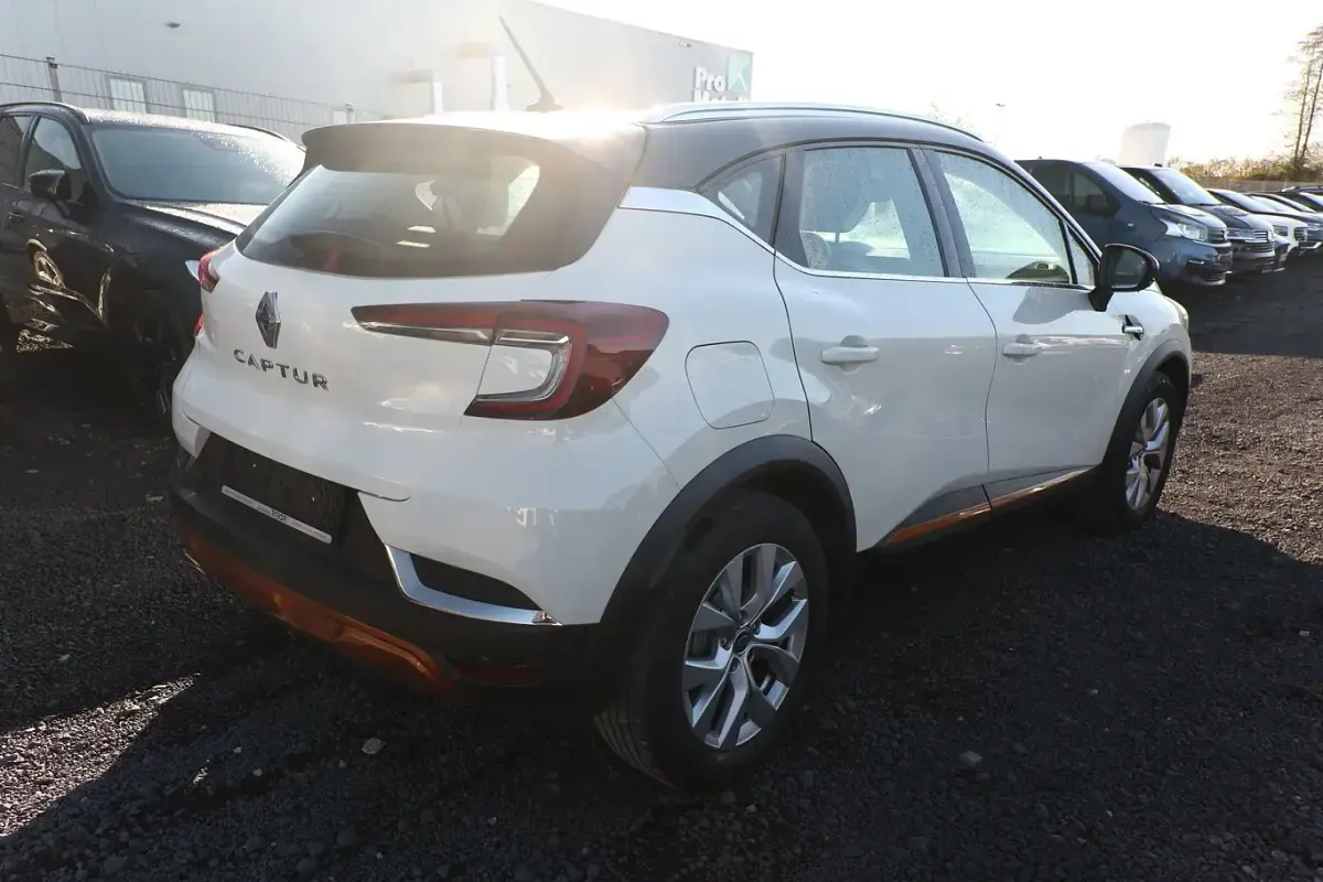 Usata Renault Captur Intens 131 CV (96 kW) 2020 Bianco SUV
