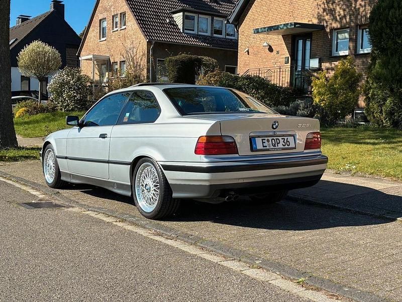 Gebraucht BMW 325 Performance 192 PS (141 kW) 1993 Silber Coupé