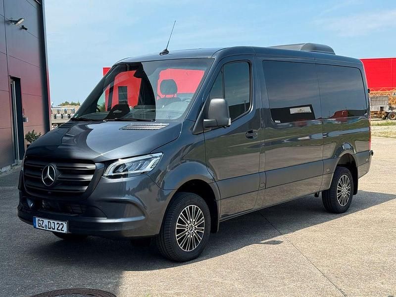 Silber Gebraucht 2025 Mercedes Sprinter Van | 69.000 € - Bild 1/4