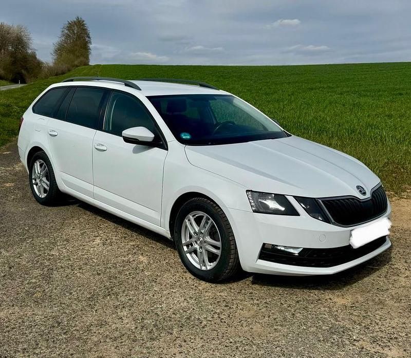 Gebraucht Skoda Octavia Ambition 150 PS (110 kW) 2017 Weiß Kombi