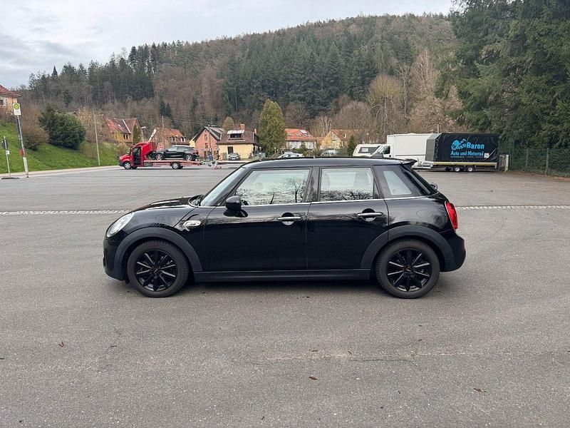 Second-hand Mini Cooper SD 170 CP (125 kW) 2016 Negru Hatchback