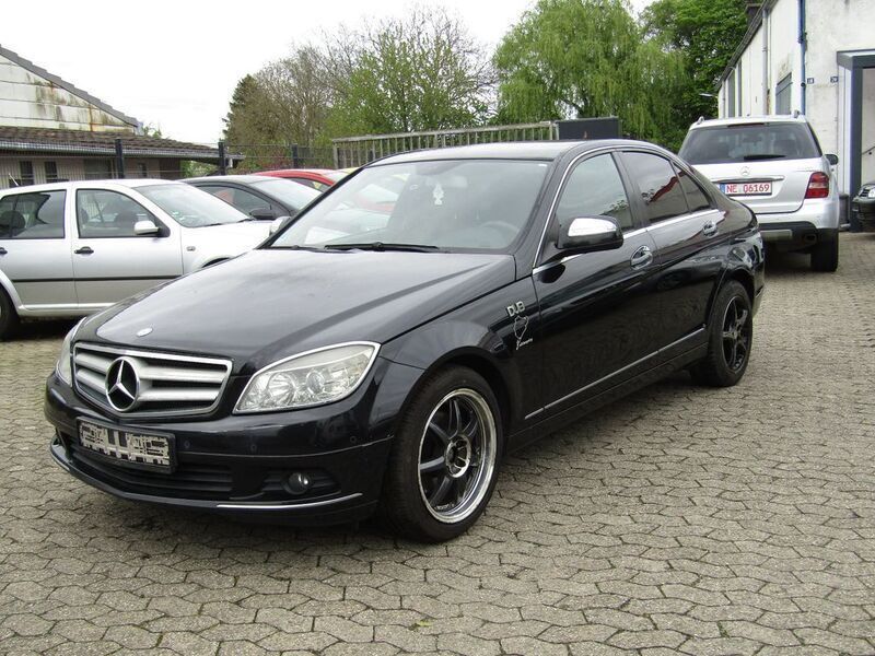 Schwarz Gebraucht 2008 Mercedes C220 Limousine | 3.200 € (Fairer Preis) - Bild 1/4