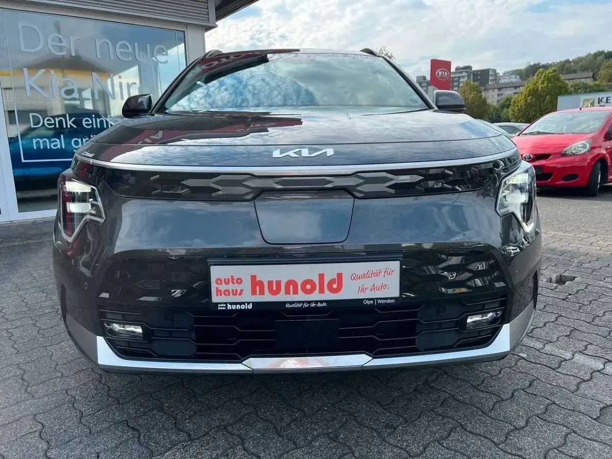 Gebraucht Kia e-Niro 150 kW (204 PS) 2023 Interstellar grey SUV