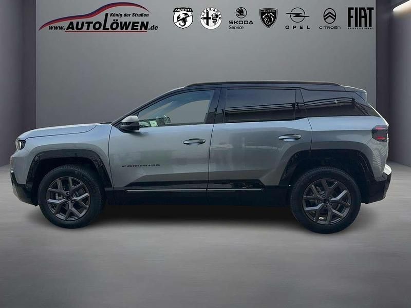 Neu Jeep Compass 145 PS (106 kW) 2026 Grigio arese, metalliclackier SUV