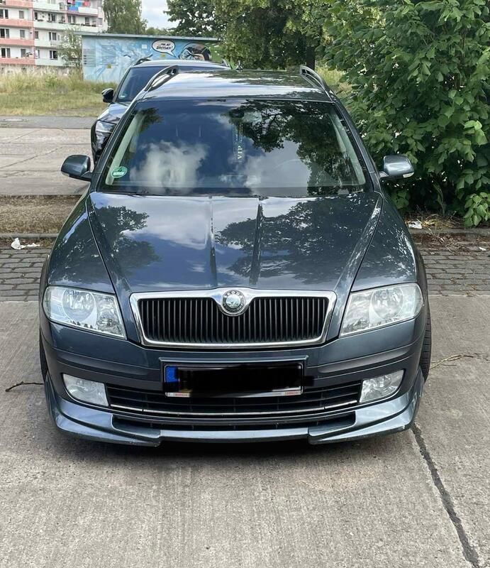 Grau Gebraucht 2005 Skoda Octavia Kombi | 2.500 € (Fairer Preis) - Bild 1/4