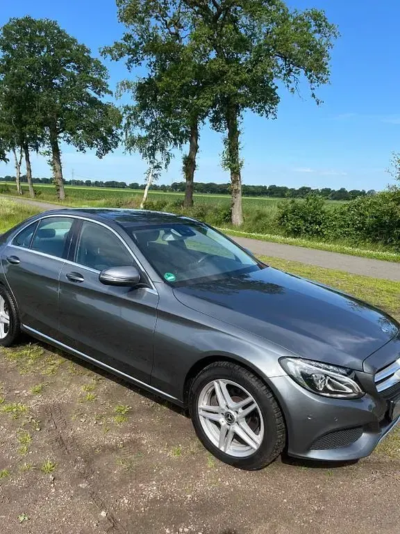 Gebraucht Mercedes C180 156 PS (114 kW) 2017 Grau Limousine