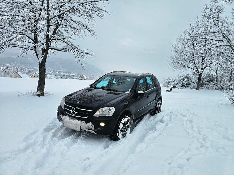 Gebraucht Mercedes ML350 272 PS (200 kW) 2008 Blau SUV