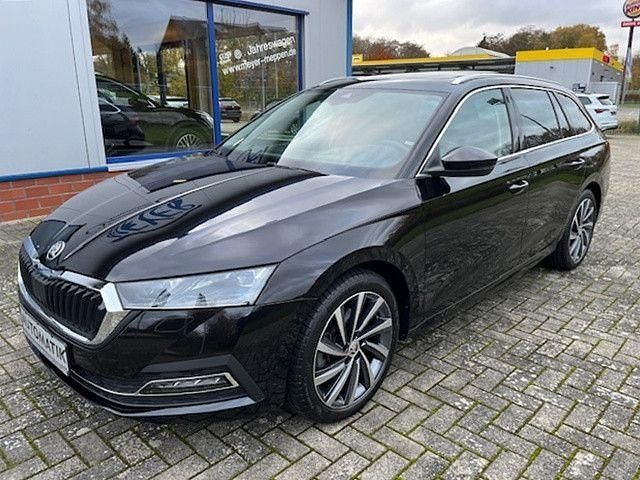 Black magic perleffekt (metallic) Gebraucht 2023 Skoda Octavia Style Kombi | 30.900 € (Fairer Preis) - Bild 1/4
