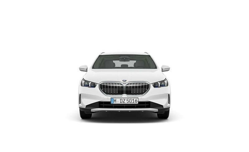 Gebraucht BMW 520 197 PS (144 kW) 2025 Alpinweiß uni Kombi