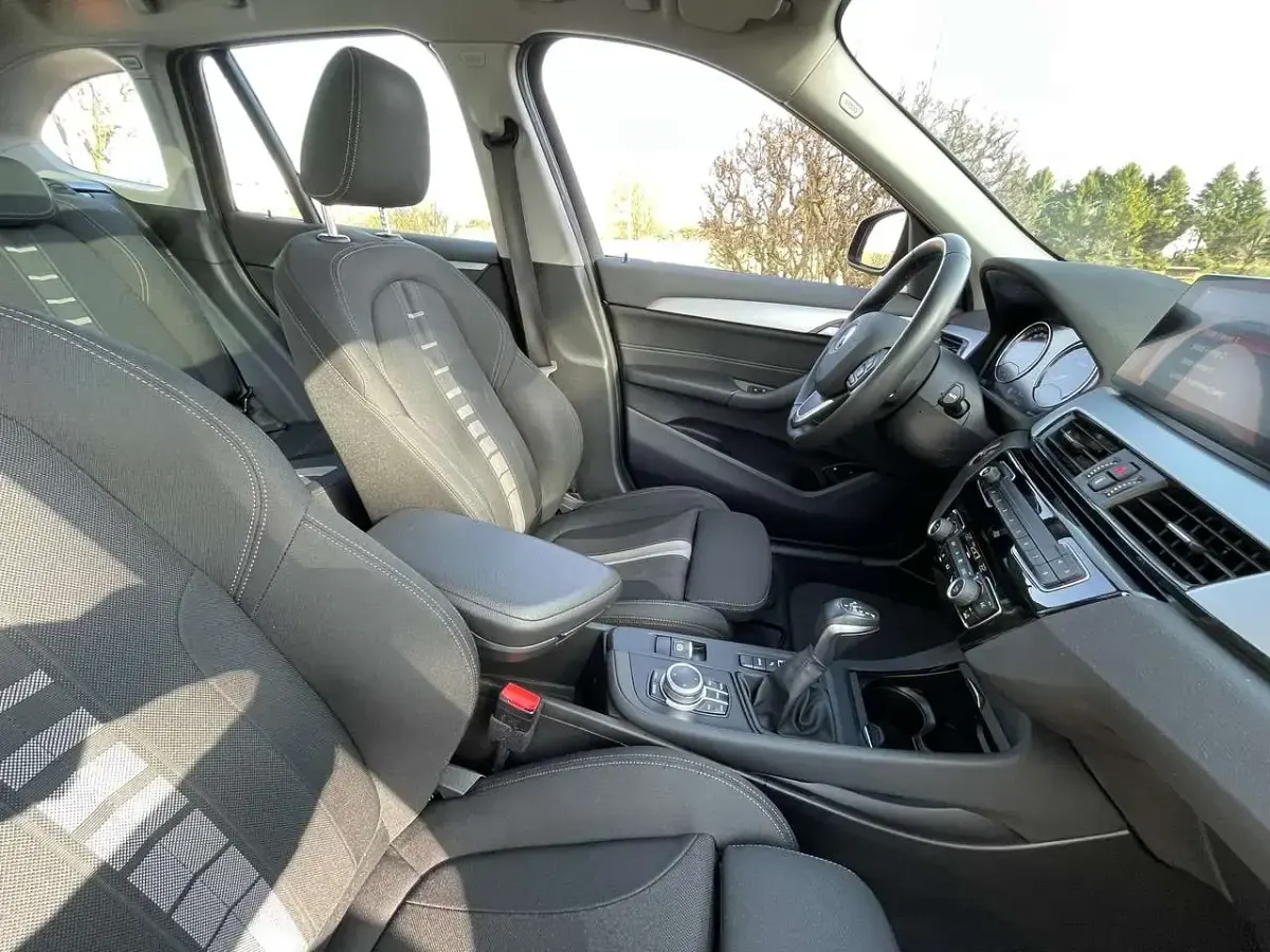 Usado BMW X1 Advantage 220 CV (161 kW) 2022 Gris SUV