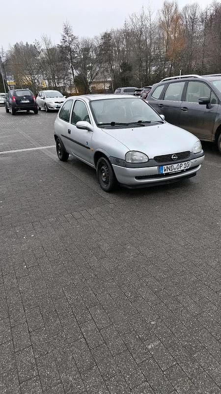 Silber Gebraucht 1999 Opel Corsa Kleinwagen | 850 € (Guter Preis) - Bild 1/4