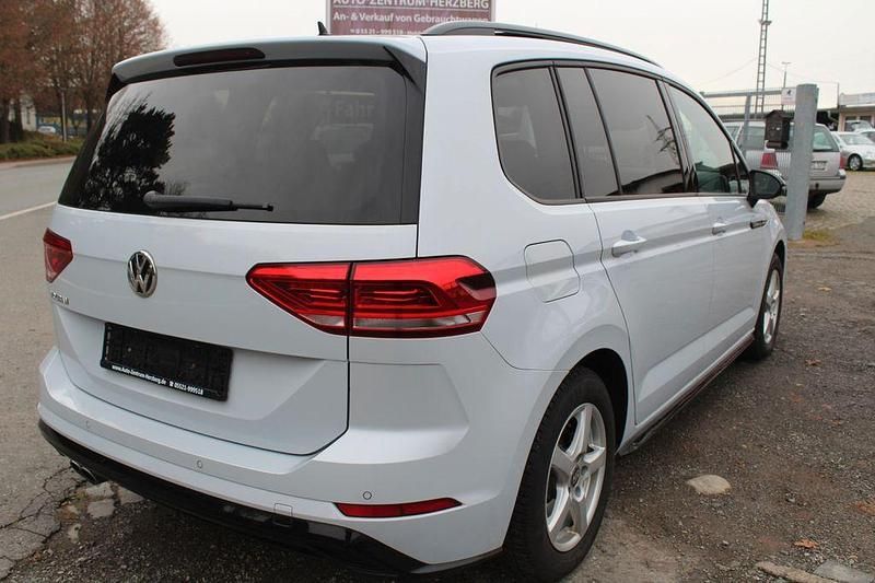 Gebraucht VW Touran Highline 190 PS (139 kW) 2018 Silber Van / Kleinbus
