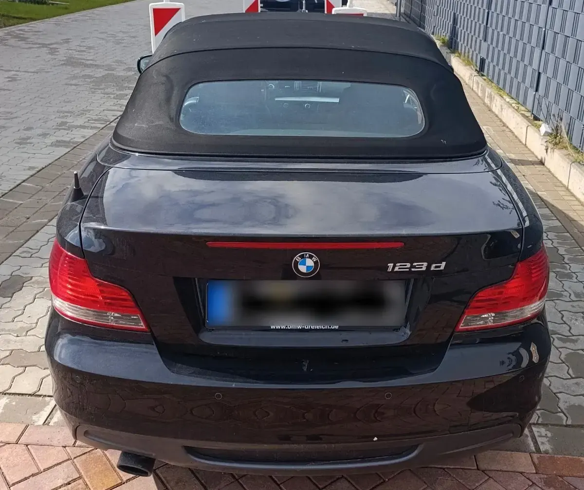 Gebraucht BMW 123 Cabriolet Performance 204 PS (150 kW) 2011 Schwarz Cabrio