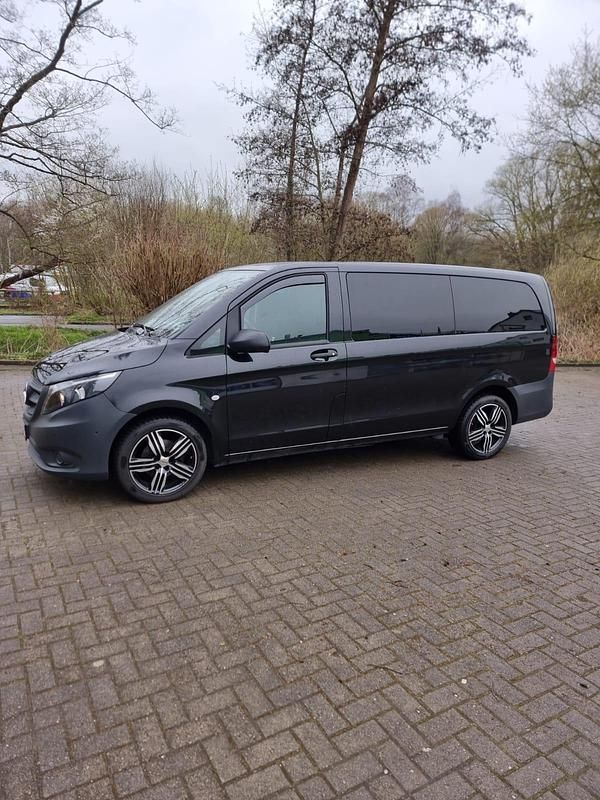 Gebraucht Mercedes Vito 163 PS (119 kW) 2016 Schwarz Van