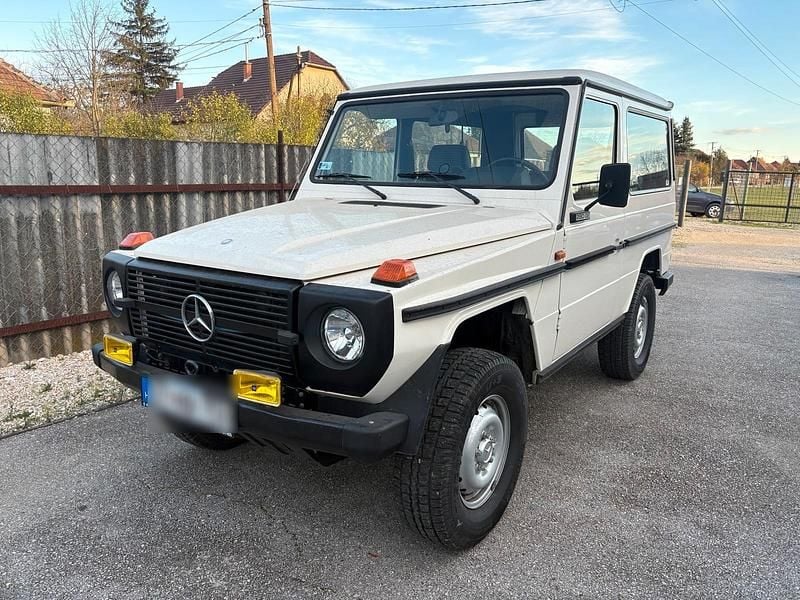 Beige Gebraucht 1984 Mercedes G280 SUV | 34.000 € - Bild 1/4