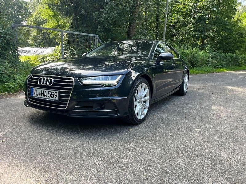 Blau Gebraucht 2016 Audi A7 Sport Kleinwagen | 20.150 € (Fairer Preis) - Bild 1/4