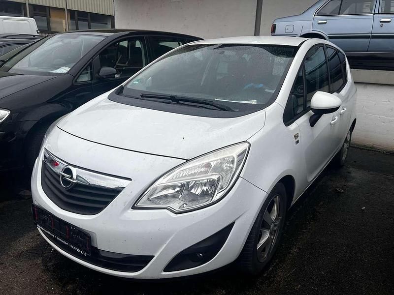 Gebraucht Opel Meriva 120 PS (88 kW) 2012 Casabl/arctic/eisweiss/kaolin Van / Kleinbus
