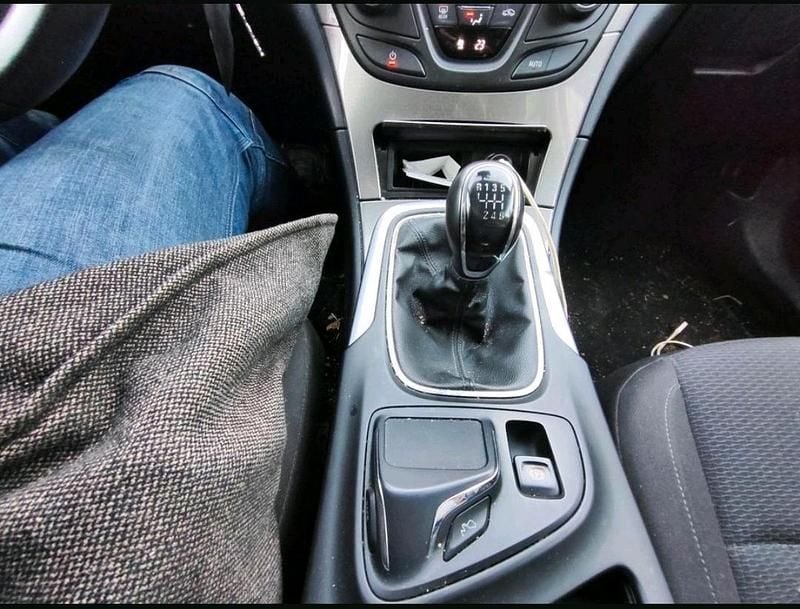 Gebraucht Opel Insignia 120 PS (88 kW) 2014 Schwarz Kombi