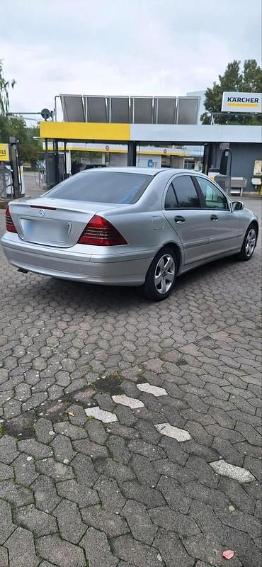 Gebraucht Mercedes C220 150 PS (110 kW) 2005 Grau Limousine