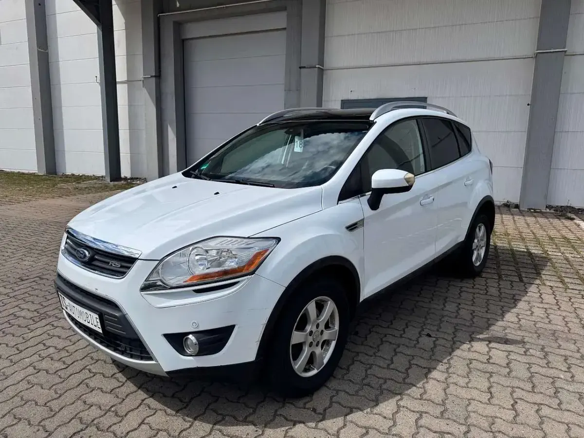 Gebraucht Ford Kuga Titanium 163 PS (119 kW) 2011 Weiß SUV