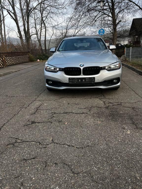 Gebraucht BMW 320 190 PS (139 kW) 2017 Grau Kombi