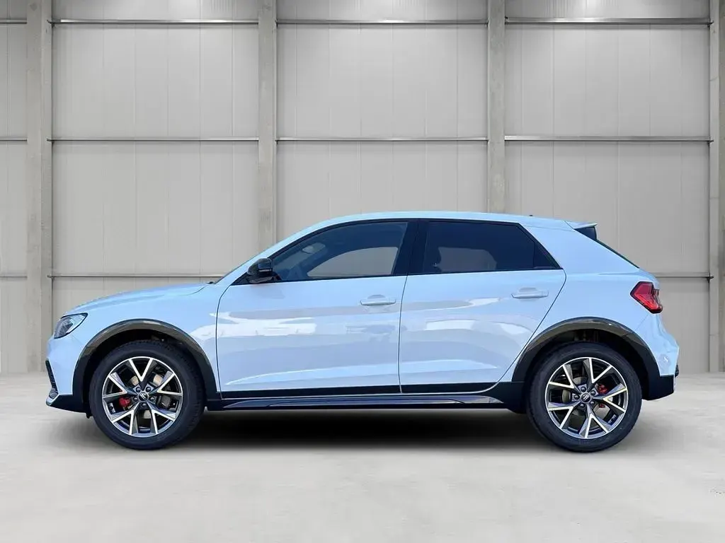 Gebraucht Audi A1 Sport 150 PS (110 kW) 2025 Gletscherweiß metallic SUV