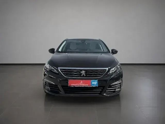 Gebraucht Peugeot 308 SW Allure 131 PS (96 kW) 2018 Schwarz Kombi