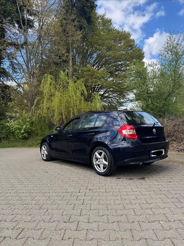 Second-hand BMW 118 122 CP (89 kW) 2006 Albastru Hatchback