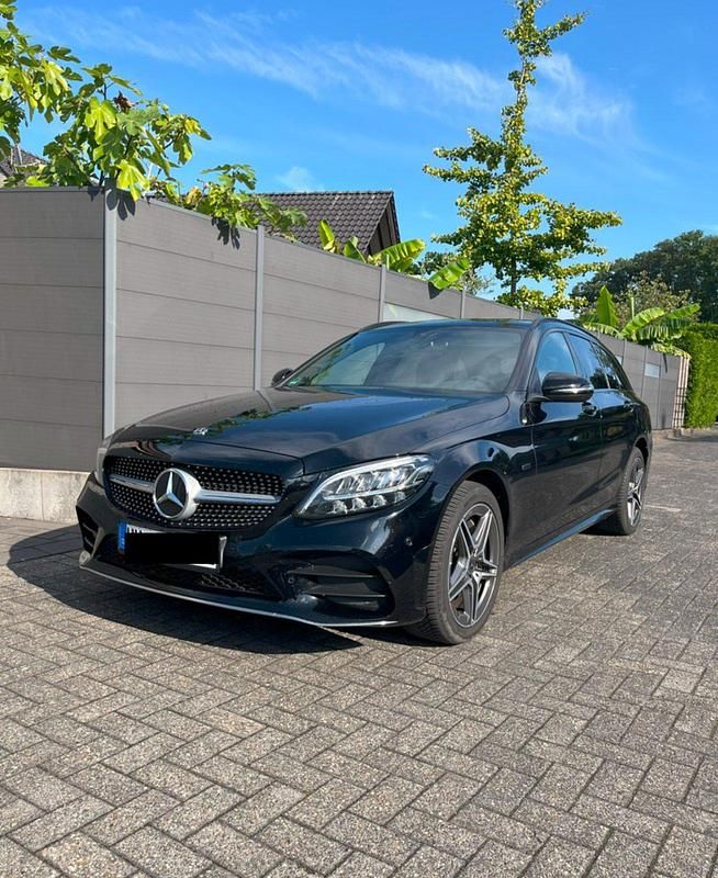 Gebraucht Mercedes C300e AMG line 306 PS (225 kW) 2019 Schwarz Kombi