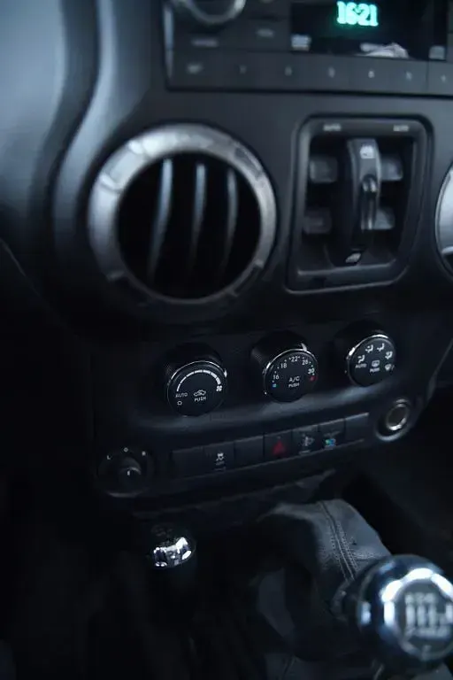 Gebraucht Jeep Wrangler Unlimited Sport 200 PS (147 kW) 2015 Schwarz SUV