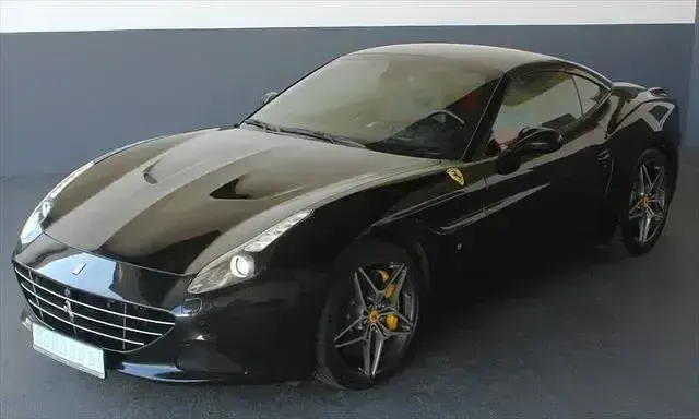 Gebraucht Ferrari California 560 PS (411 kW) 2016 Schwarz Cabrio