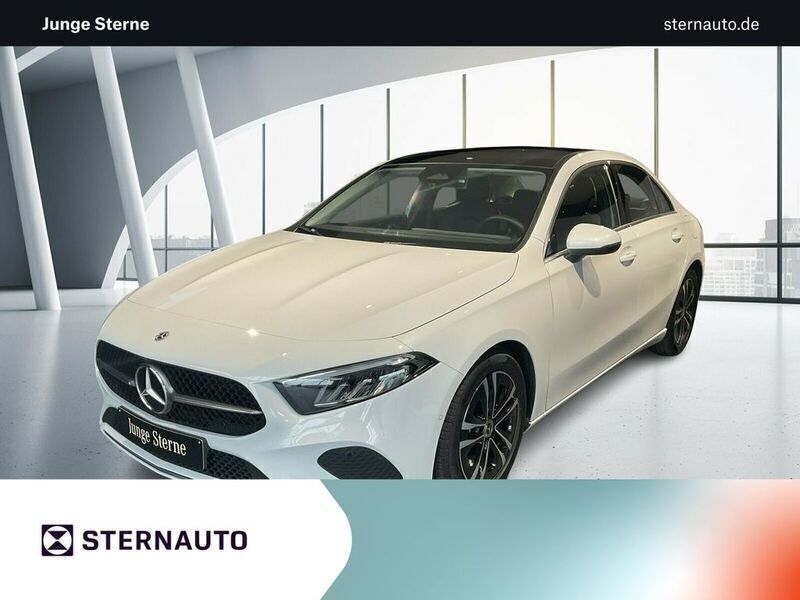 Weiß Gebraucht 2024 Mercedes A180 Progressive Limousine | 28.441 € (Guter Preis) - Bild 1/4