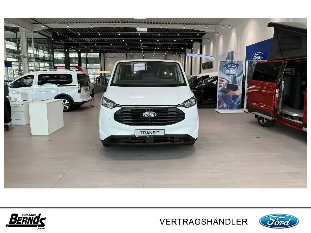 Uusi Ford Transit Custom Trend 232 HP (170 kW) 2026 Valkoinen Nouto