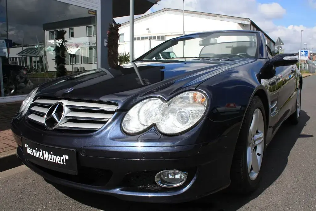 Gebraucht Mercedes SL350 272 PS (200 kW) 2008 Chromitschwarz Cabrio