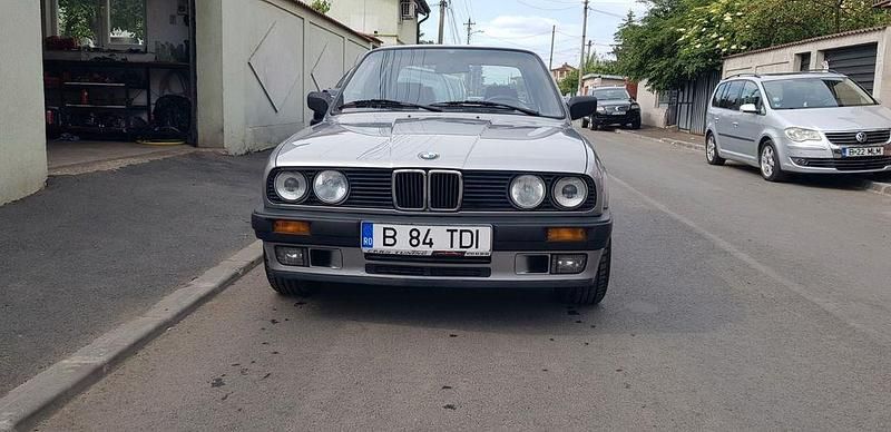 Grau Gebraucht 1990 BMW 324 Limousine | 6.800 € - Bild 1/4