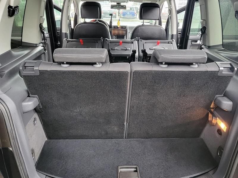Gebraucht VW Touran 140 PS (102 kW) 2015 Schwarz Van / Kleinbus