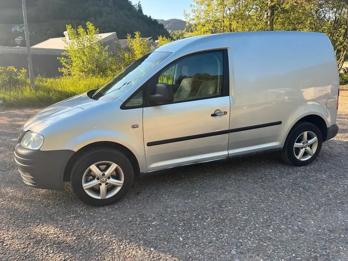 Gebraucht VW Caddy 70 PS (51 kW) 2004 Silber Van / Kleinbus