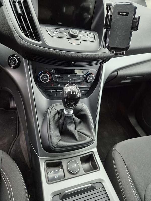 Gebraucht Ford Kuga Trend 150 PS (110 kW) 2017 Schwarz SUV