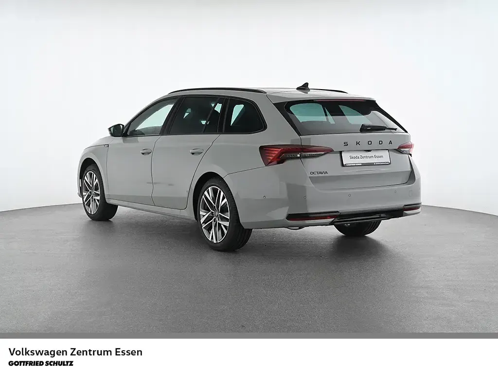 Gebraucht Skoda Octavia SportLine 150 PS (110 kW) 2025 Grau Kombi