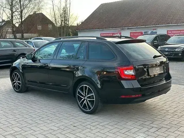 Gebraucht Skoda Octavia 116 PS (85 kW) 2020 Schwarz Kombi