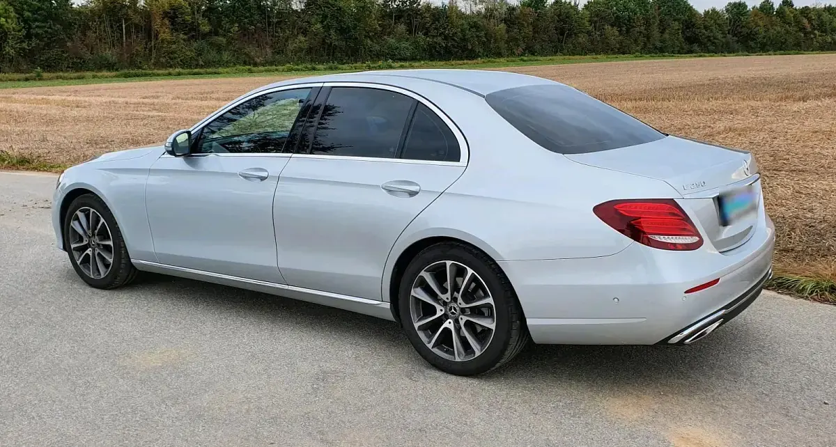 Gebraucht Mercedes E250 Avantgarde 211 PS (155 kW) 2018 Silber Limousine