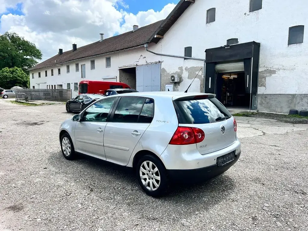 Gebraucht VW Golf V 102 PS (75 kW) 2007 Silber Limousine