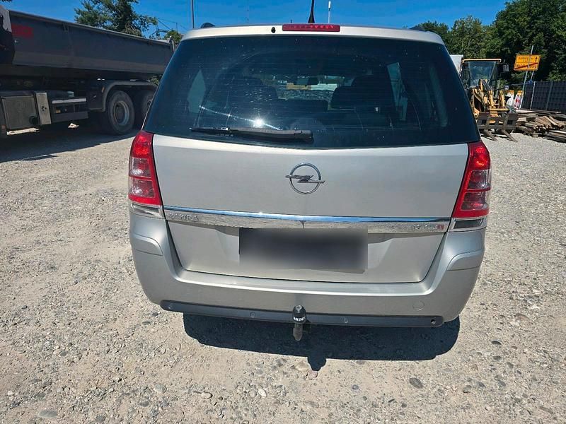 Gebraucht Opel Zafira 150 PS (110 kW) 2009 Beige Van / Kleinbus