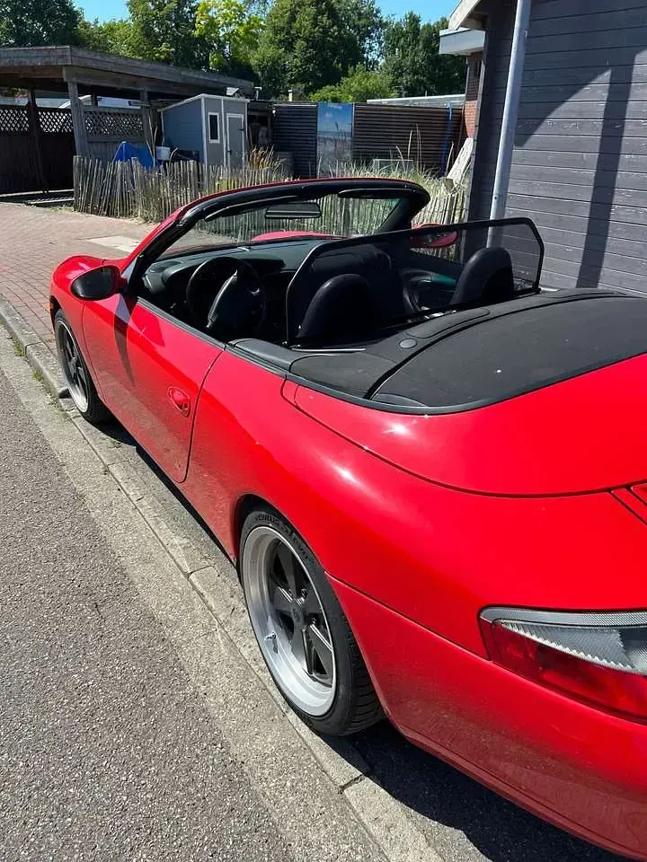 Gebraucht Porsche 911 Carrera Cabriolet 300 PS (220 kW) 1999 Rot Cabrio