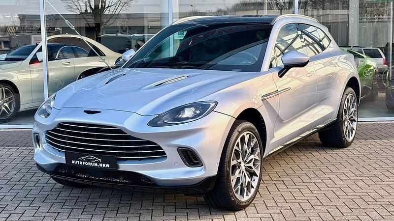 Gebraucht Aston Martin DBX 551 PS (405 kW) 2022 Silber SUV