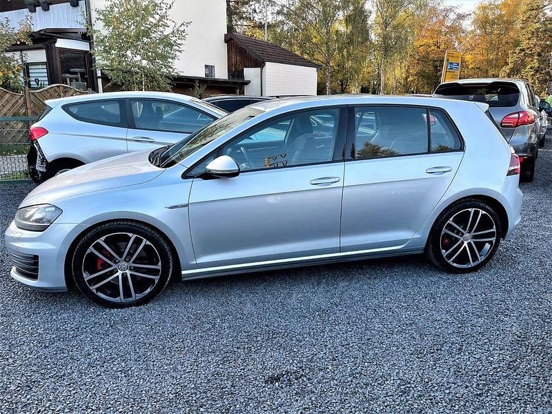 Silber Gebraucht 2013 VW Golf VII GTD Limousine | 10.400 € (Fairer Preis) - Bild 1/4