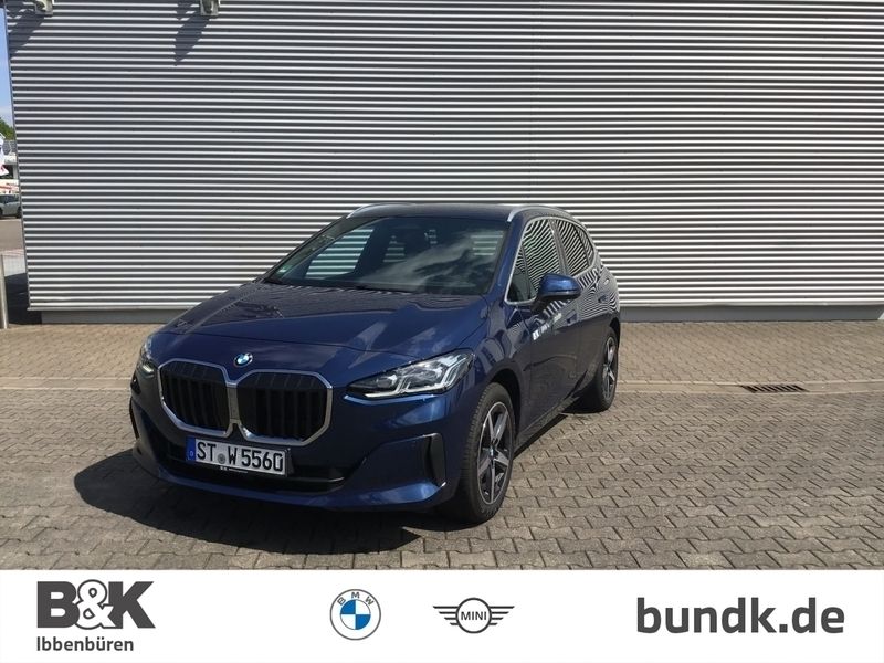 Blau Gebraucht 2022 BMW 218 Active Tourer Luxury Line Van / Kleinbus | 39.900 € - Bild 1/4