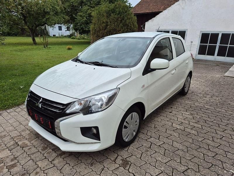 Weiß Gebraucht 2023 Mitsubishi Space Star Select Limousine | 8.490 € (Guter Preis) - Bild 1/4