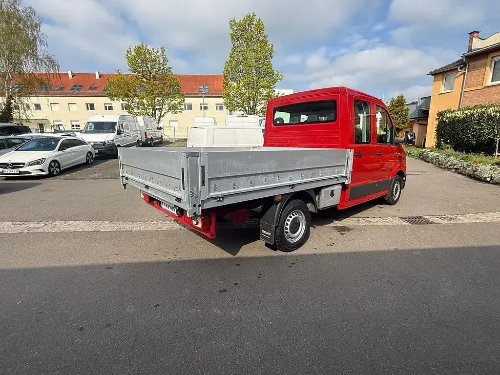 Gebraucht VW Crafter 140 PS (102 kW) 2019 Rot Van